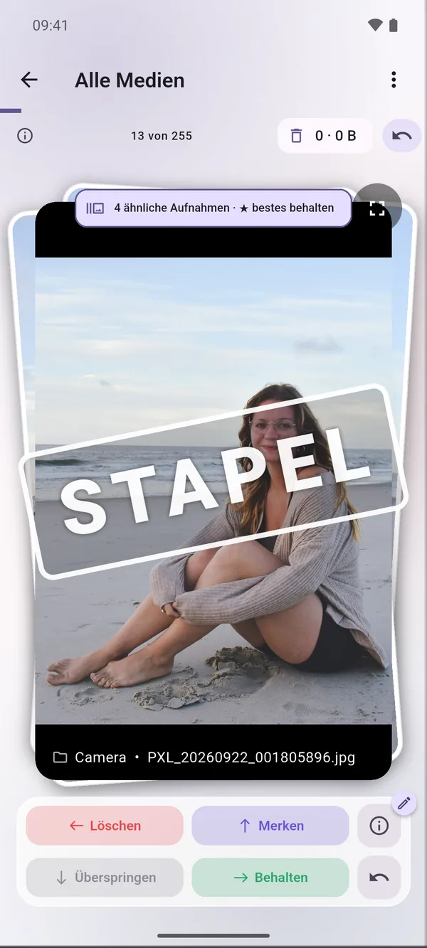 Ein Stapel aus vier ähnlichen Aufnahmen mit dem STAPEL-Stempel in Kept